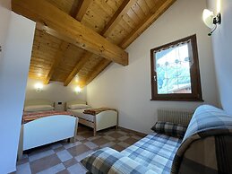 032 Luminosa Mansarda Pinzolo