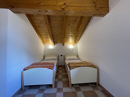 032 Luminosa Mansarda Pinzolo