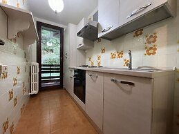 026 Bilocale con Caminetto Giustino