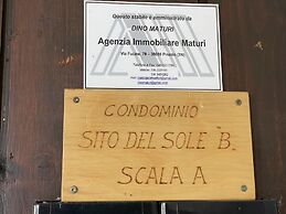 026 Bilocale con Caminetto Giustino