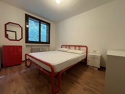 026 Bilocale con Caminetto Giustino