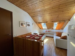 074 Bilocale Mansarda Giustino