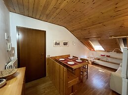 074 Bilocale Mansarda Giustino