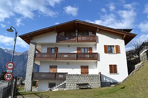 083 Bilocale Adamello Giustino