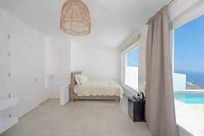 Hilas suites