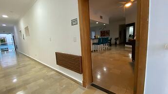Penthouse With Rooftop and Pool & Beach Access