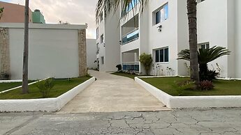 Penthouse With Rooftop and Pool & Beach Access