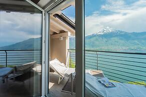 Blooms by the Lake by Rent all Como