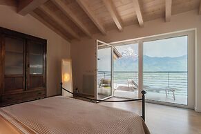Blooms by the Lake by Rent all Como