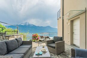 Blooms by the Lake by Rent all Como