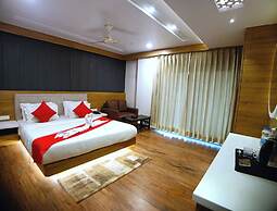 Royal Galaxy Hotel