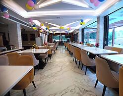 Royal Galaxy Hotel