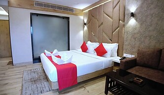 Royal Galaxy Hotel