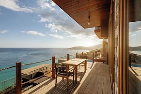 Kshira Oasis Qeparo - Boutique Beachfront Suites & Restaurant