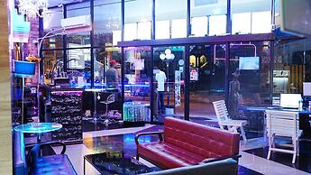 Hangover Hostel Patong
