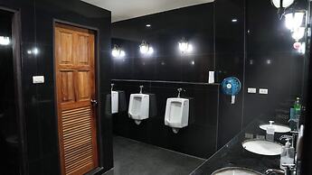 Hangover Hostel Patong