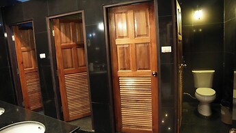 Hangover Hostel Patong