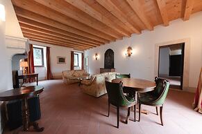 Corte Castello