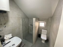 HOUSE 44 Apartments