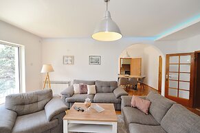 HOUSE 44 Apartments