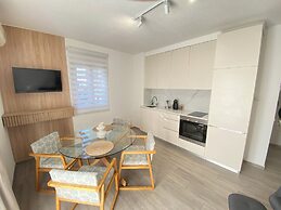 HOUSE 44 Apartments