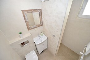 HOUSE 44 Apartments