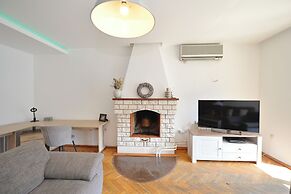 HOUSE 44 Apartments