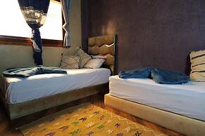 FU Space Hostel