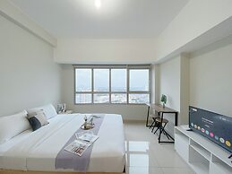 Comfy Studio at Springlake Summarecon Bekasi Apartment