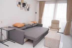 Spacious & Elegant 3BR Apartment at Sky House BSD