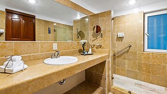 HOLT Grand Miramar Residences
