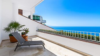 HOLT Grand Miramar Residences