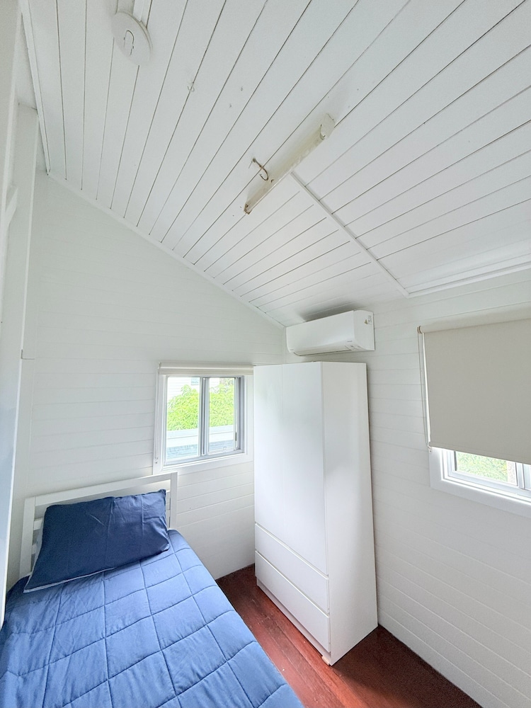 Beach accommodation shared facility