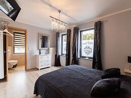 Villa in Coo With Indoor Pool & Near Waterfalls