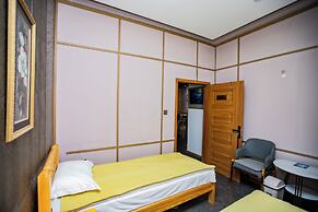 Elite Guest House