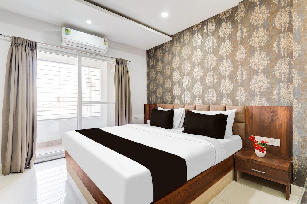 Elite Stays at DLF Newtown