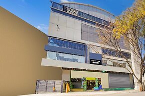 Elite Stays at DLF Newtown