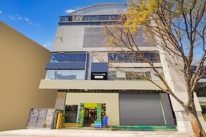 Elite Stays at DLF Newtown
