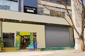 Elite Stays at DLF Newtown
