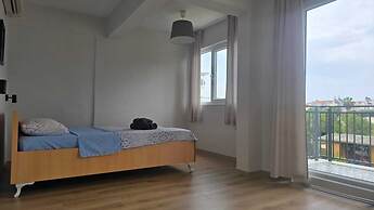 VILLA OLINDA 4 BED with huge garden