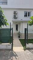 VILLA OLINDA 4 BED with huge garden