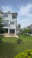 VILLA OLINDA 4 BED with huge garden