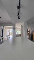 VILLA OLINDA 4 BED with huge garden