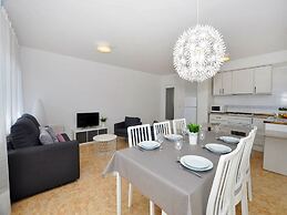 Apartment in Roses With Stunning Sea Views