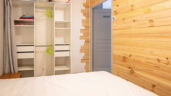 Mountain-view Apartment for 6 Guests