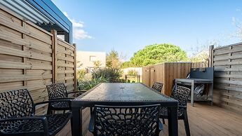 Apartment in Serignan With Shared Pool