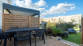 Apartment in Serignan With Shared Pool