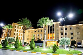 Hotel & Restaurant Grand White City