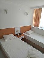 Lal Hotel