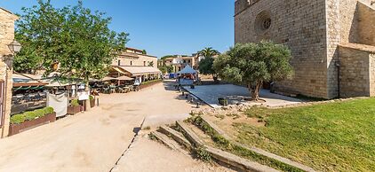 Villa in Riells Beach With Private Pool